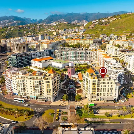 Two Bedroom With Balcony And Gorgeous View Over The Atlantic شقة