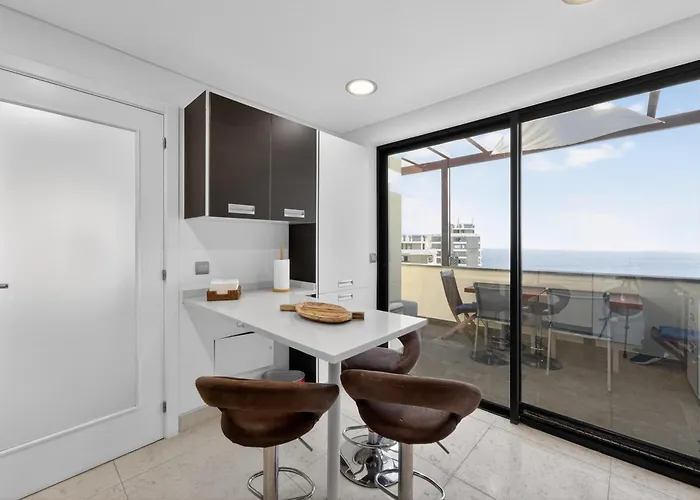 Two Bedroom With Balcony And Gorgeous View Over The Atlantic