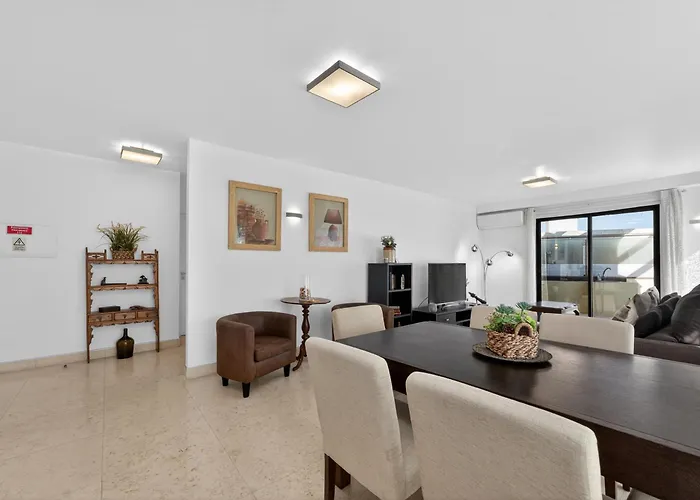 Two Bedroom With Balcony And Gorgeous View Over The Atlantic شقة *