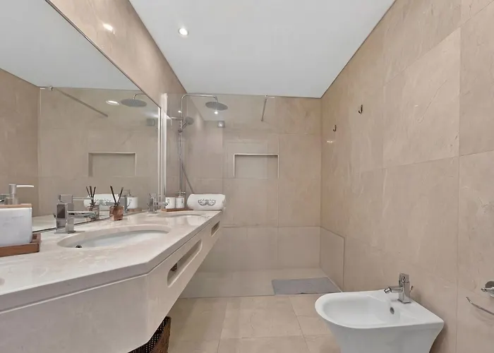 Two Bedroom With Balcony And Gorgeous View Over The Atlantic شقة فونشال