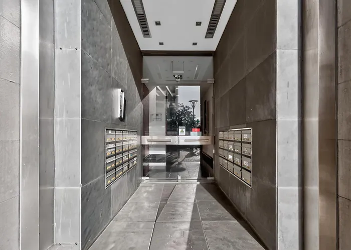 Two Bedroom With Balcony And Gorgeous View Over The Atlantic * فونشال