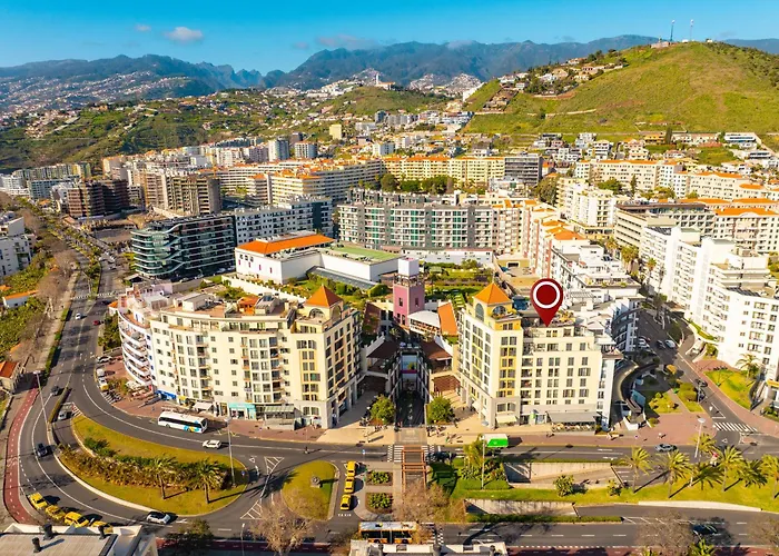 Two Bedroom With Balcony And Gorgeous View Over The Atlantic شقة