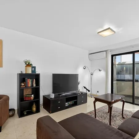 Two Bedroom With Balcony And Gorgeous View Over The Atlantic شقة