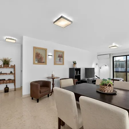 Two Bedroom With Balcony And Gorgeous View Over The Atlantic شقة *