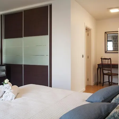 Two Bedroom With Balcony And Gorgeous View Over The Atlantic *