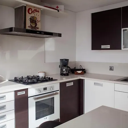 Two Bedroom With Balcony And Gorgeous View Over The Atlantic Apartment