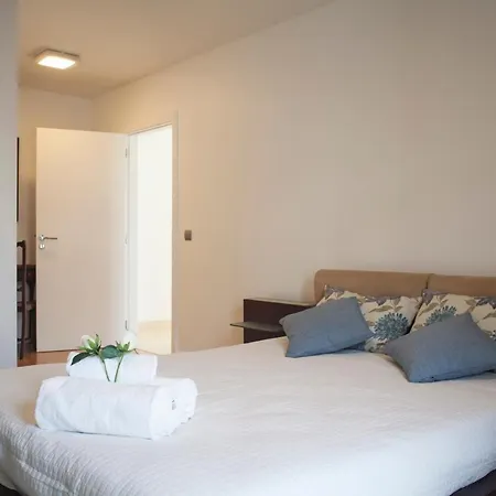 Two Bedroom With Balcony And Gorgeous View Over The Atlantic *