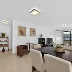 Two Bedroom With Balcony And Gorgeous View Over The Atlantic Lejlighed *