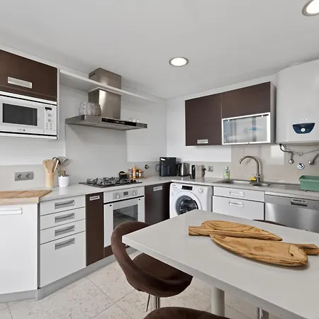 Two Bedroom With Balcony And Gorgeous View Over The Atlantic شقة فونشال