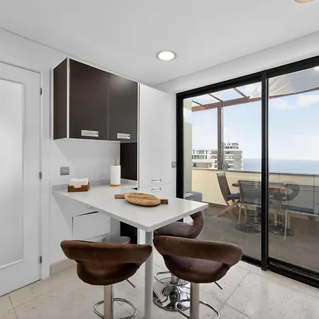 Two Bedroom With Balcony And Gorgeous View Over The Atlantic