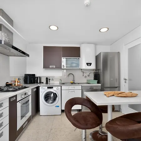 Two Bedroom With Balcony And Gorgeous View Over The Atlantic