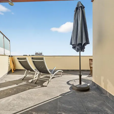 Two Bedroom With Balcony And Gorgeous View Over The Atlantic شقة