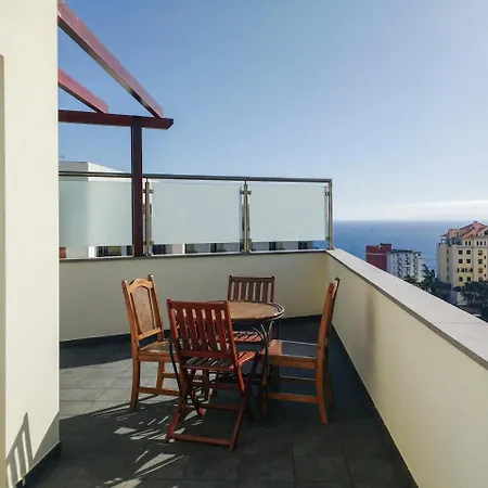 Lägenhet Two Bedroom With Balcony And Gorgeous View Over The Atlantic *