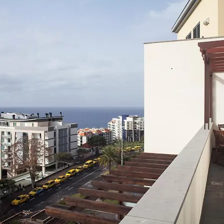 公寓 Two Bedroom With Balcony And Gorgeous View Over The Atlantic *